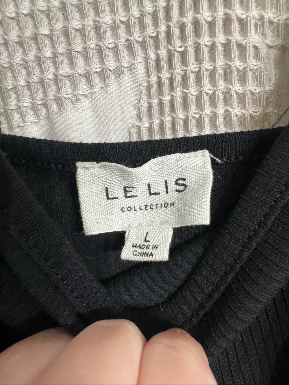 Le Lis sleek black